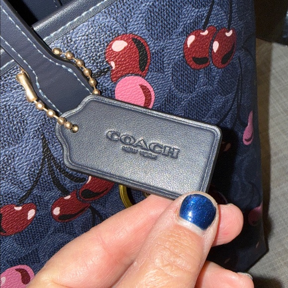 NWT Coach Cherry Print CityTote and Wallet Set -Navy Blue Pink Incl DB,Charm - Picture 6 of 15